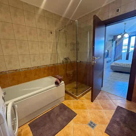 Apartment каса реал с 2 спальнями