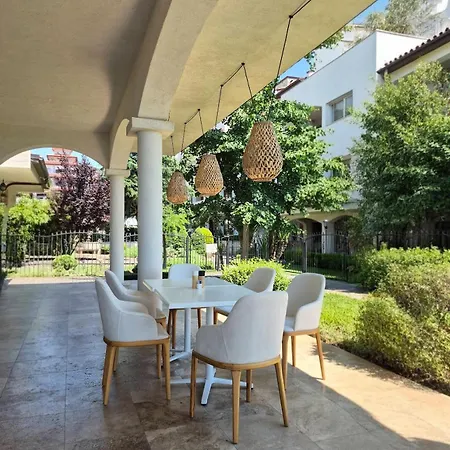 каса реал с 2 спальнями Apartment