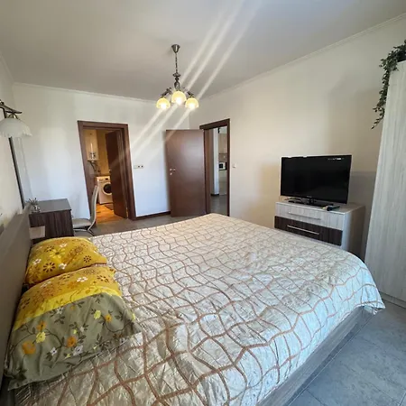 Apartment каса реал с 2 спальнями