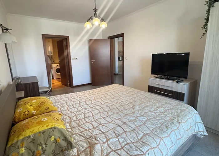 Апартамент каса реал с 2 спальнями